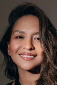 Gabriela Cartol as Laura in Impossible Things