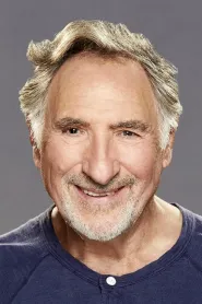 Judd Hirsch as Julius Levinson in Independence Day