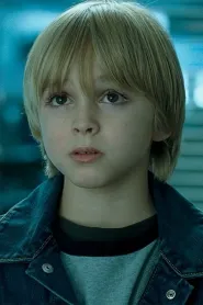 Jackson Bond as Oliver in The Invasion