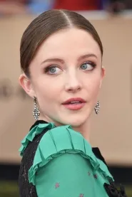 Samantha Isler as Kielyr Cash in Captain Fantastic