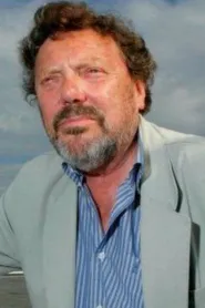 John Mackenzie - Regizor in The Innocent