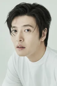 Kang Ha-neul as Kang-soo in Yadang: The Snitch