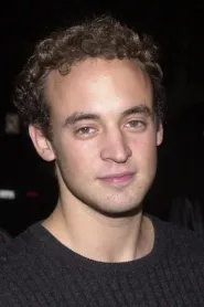 Charlie Hofheimer as Scott Andrews in Fathers' Day