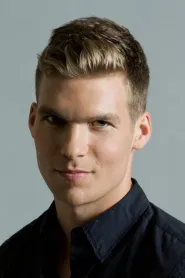 Pete Ploszek as Leonardo in Teenage Mutant Ninja Turtles: Out of the Shadows