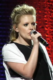 Natalie Maines as Fiona in Grand Champion