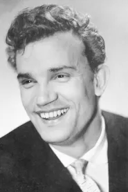 Evgeniy Urbanskiy as Sergey Stepanovich in Letter Never Sent