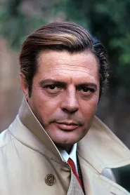 Marcello Mastroianni as Sergei (Sergio) in Prêt-à-Porter