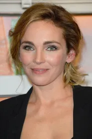 Claire Keim as Julie in The King Is Dancing