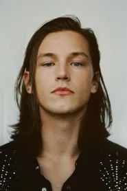 Simon Lööf as Jerais in In the Lost Lands