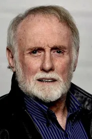 Duncan Fraser as Captain Lovett in Eight Below