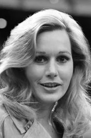 Sally Kellerman as Evelyn Ash in Drop Dead Gorgeous