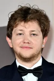 Anthony Bajon as Jérôme in Athena