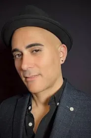 Rodrigo Perez-Castro - Regizor in Night of the Zoopocalypse