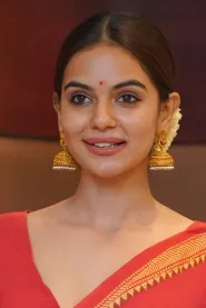 Monisha Mohan Menon as Shailu in Fight Club