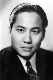 Keye Luke as Grandfather (Mr. Wing) in Gremlins