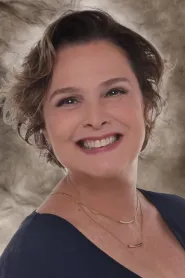 Louise Cardoso as Marlize in Uma Quase Dupla