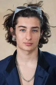 Sunny Suljic as Stevie in mid90s