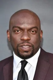 Omar J. Dorsey as Carl Brown in 13 Graves