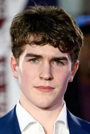 Samuel Joslin as Thomas Bennett in The Impossible