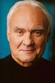Kenneth Welsh as 'Uncle' Paddy MacCarthy in The Art of the Steal
