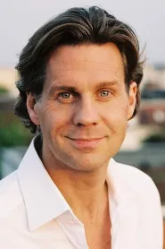 Thomas Heinze as Schuff in Paradise Found