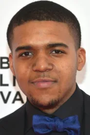 C.J. Wallace as Kenny Loftus in Everything Must Go