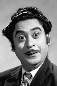 Kishore Kumar as Vidyapathi aka Guru in Padosan