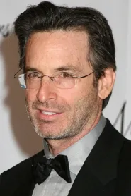 Robert Carradine as Jim Crandell in Cannonball