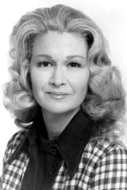 Diane Ladd as Nora in National Lampoon's Christmas Vacation