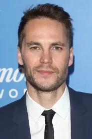 Taylor Kitsch as Bruce Niles in The Normal Heart