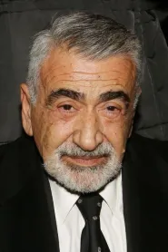 Yorgo Voyagis as Goffredo in Julia and Julia