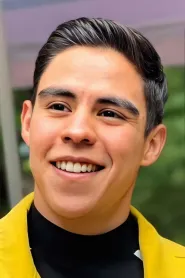 Paco Luna as Irving in Sobreviviendo mis XV