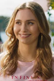 Clara Wettergren as Vera in Force Majeure