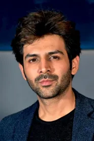 Kartik Aaryan as Arjun Pathak in Dhamaka
