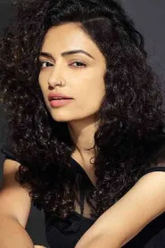 Vaibhavi Upadhyay as Minakshi in Chhapaak