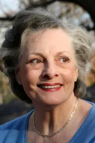 Dana Ivey as Ruth Kelson in Two Weeks Notice