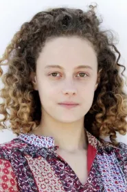 Alice de Lencquesaing as Clémence Canvel in Father of My Children