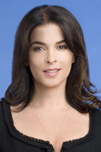 Annabella Sciorra - Acting Profile Photo
