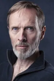 Mark Topping as Van Helsing in Bram Stoker's Van Helsing