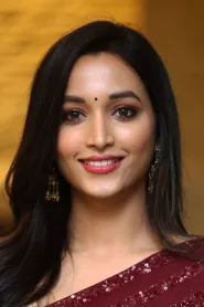 Srinidhi Shetty as Reena in K.G.F: Chapter 1
