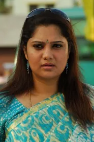 Yuvarani as Duraisingam's Sister in Si 3