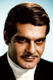 Omar Sharif as Sheikh Riyadh in Hidalgo