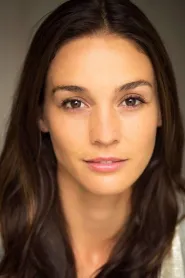 Shannon Ryan as Elyse in First Moon