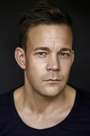 Johannes Bah Kuhnke as Tomas in Force Majeure