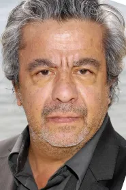 Maurice Bénichou as Arnold in The Little Apocalypse