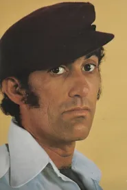 Renato Aragão as Cardeal in Os Trapalhões e o Rei do Futebol