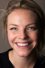 Eloise Mumford as Becky in Standing Up, Falling Down