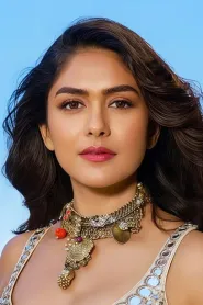 Mrunal Thakur as Saumya Mehra Pathak in Dhamaka