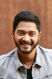 Shreyas Talpade as Pappu Master in Om Shanti Om