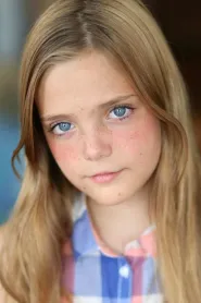 Jeté Laurence as Ellie Creed in Pet Sematary
